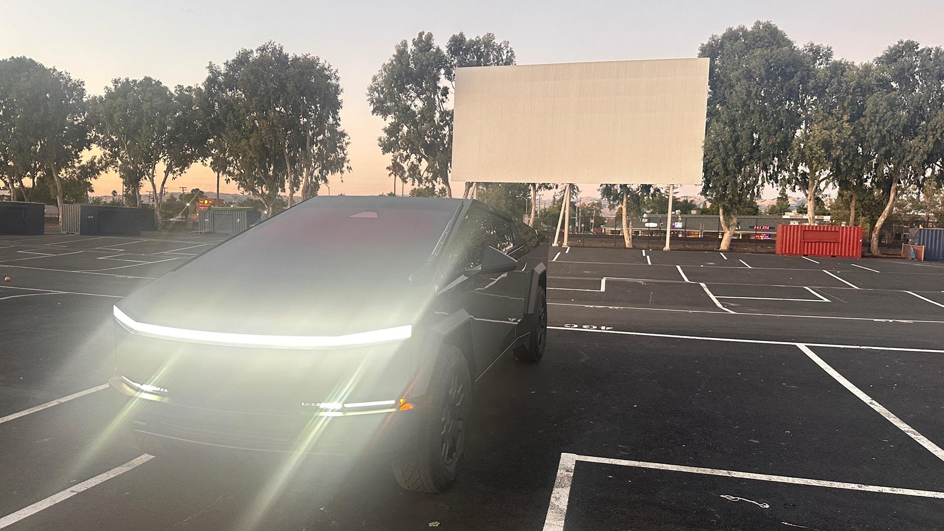 Tesla Cybertruck Cybertruck air mattress for bed - by BestEVMod IMG_3754