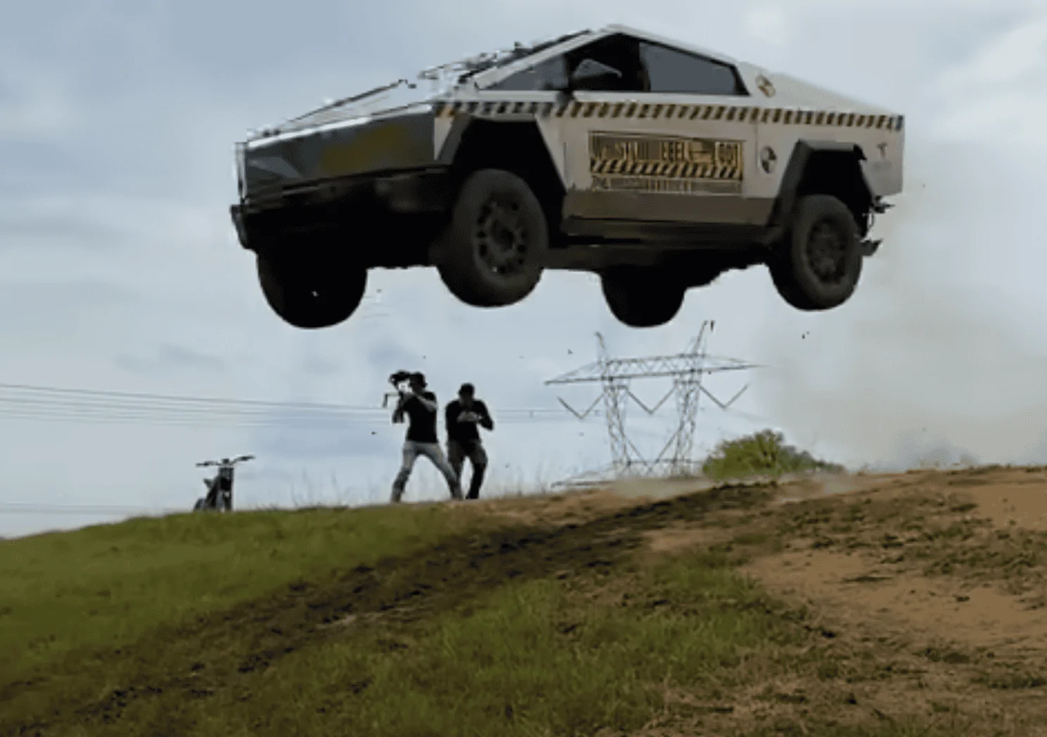 Tesla Cybertruck Cybertruck Jump - Dukes of Hazzard Style 1723095071133-d7
