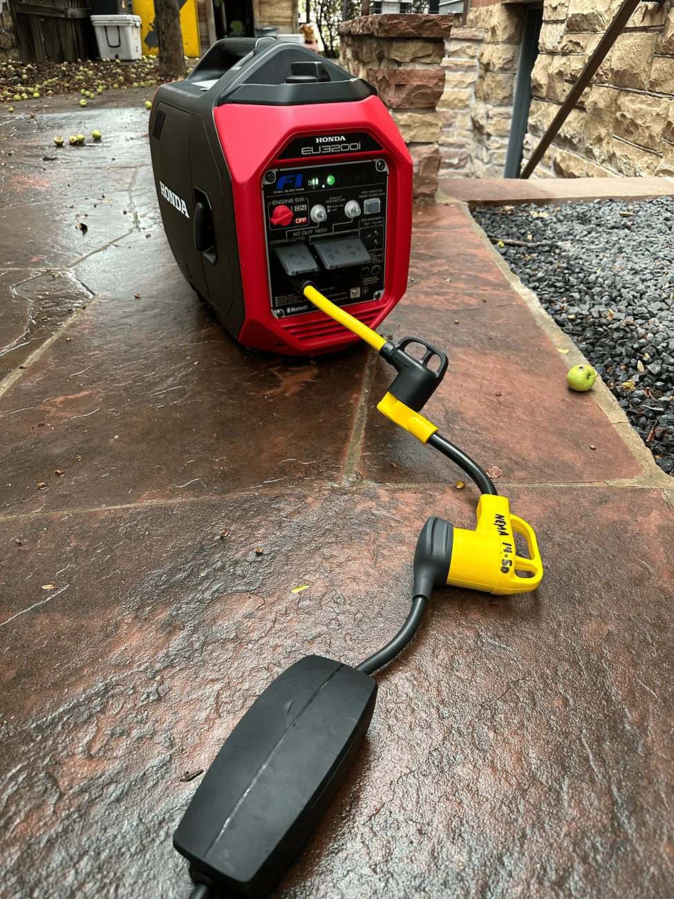 Tesla Cybertruck ADVICE - on a generator charge tempImagelEibOM