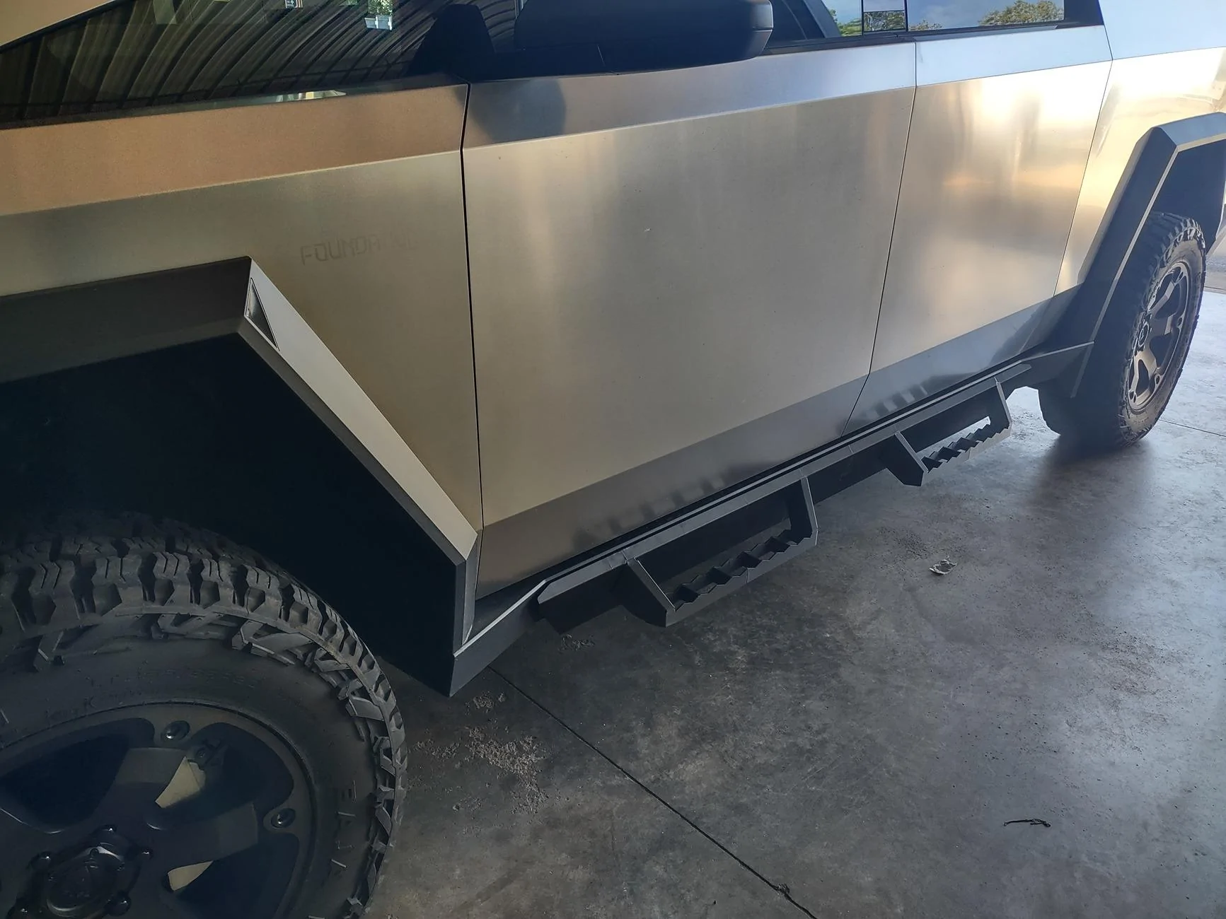 Tesla Cybertruck Side Steps Final Design (Lucky's Fabshop) IMG_20240812_115529094_HDR