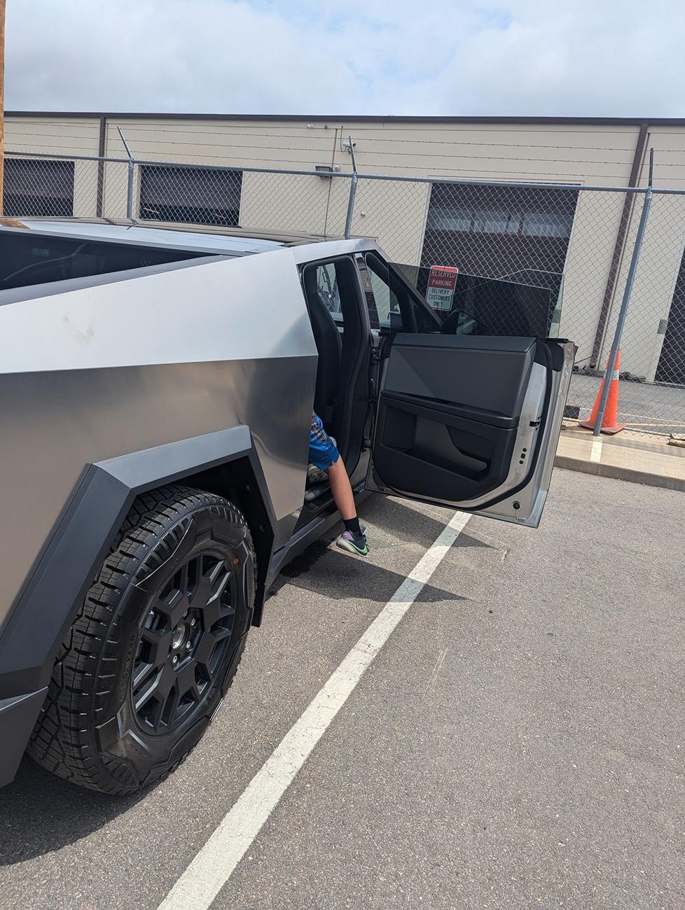 Tesla Cybertruck Cybertruck OWNERS List & Stats [Add Yours]! ✍🏻 PXL_20240808_182719863