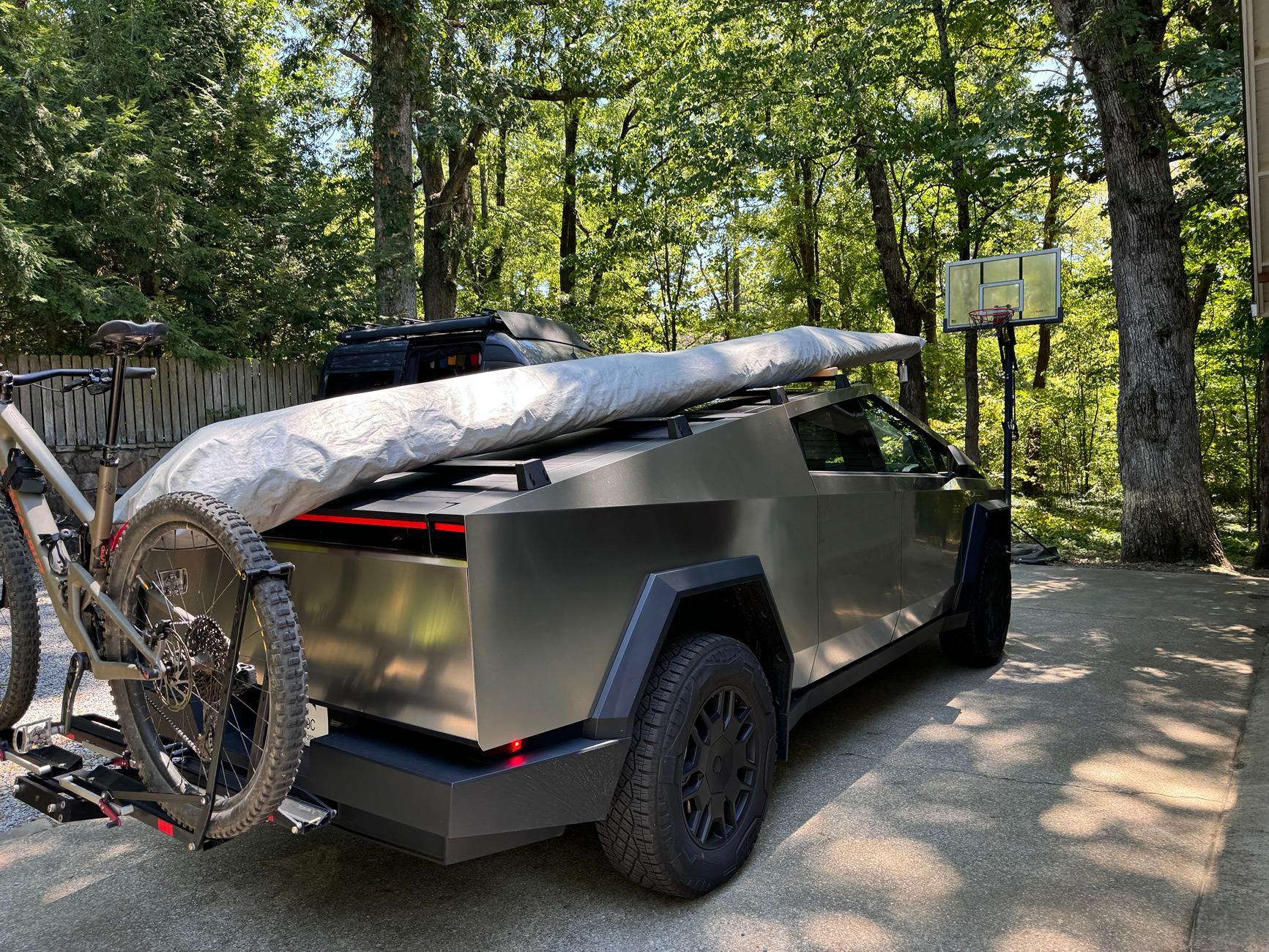 Tesla Cybertruck 🦾 Cybertruck doing truck stuff!  Post your photos! IMG_2241.JPG