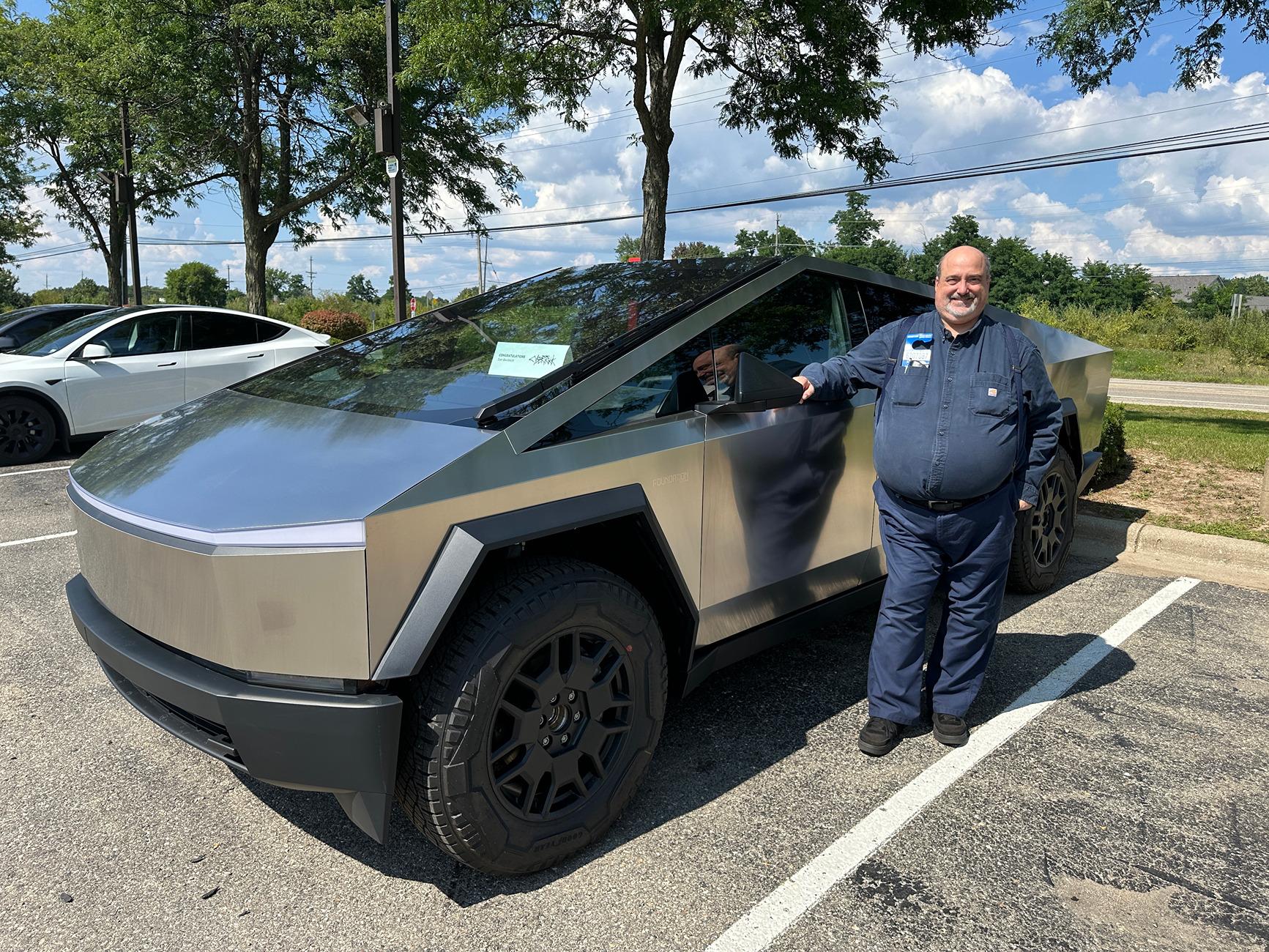 Tesla Cybertruck Cyberbeast waiting room ⏳ CTCBDan.JPEG