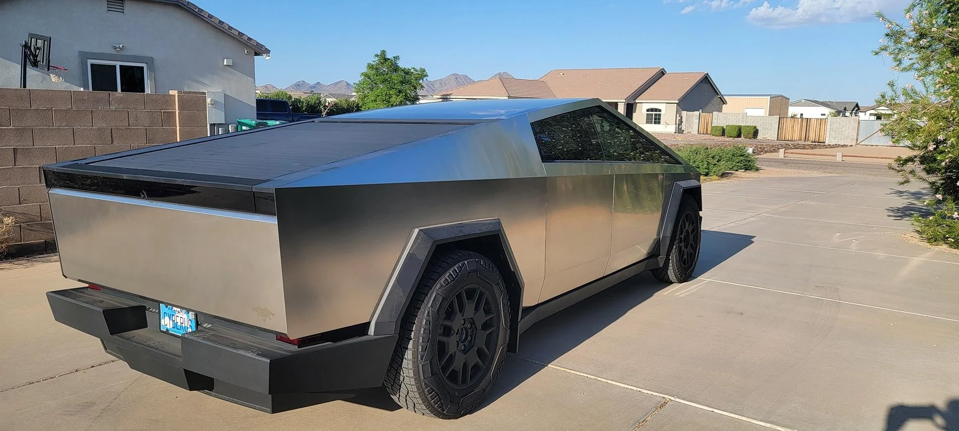 Tesla Cybertruck Breaking News:  Tesla Service Center Does Amazing Job Polishing Out Deep Scratch! 20240814_073228