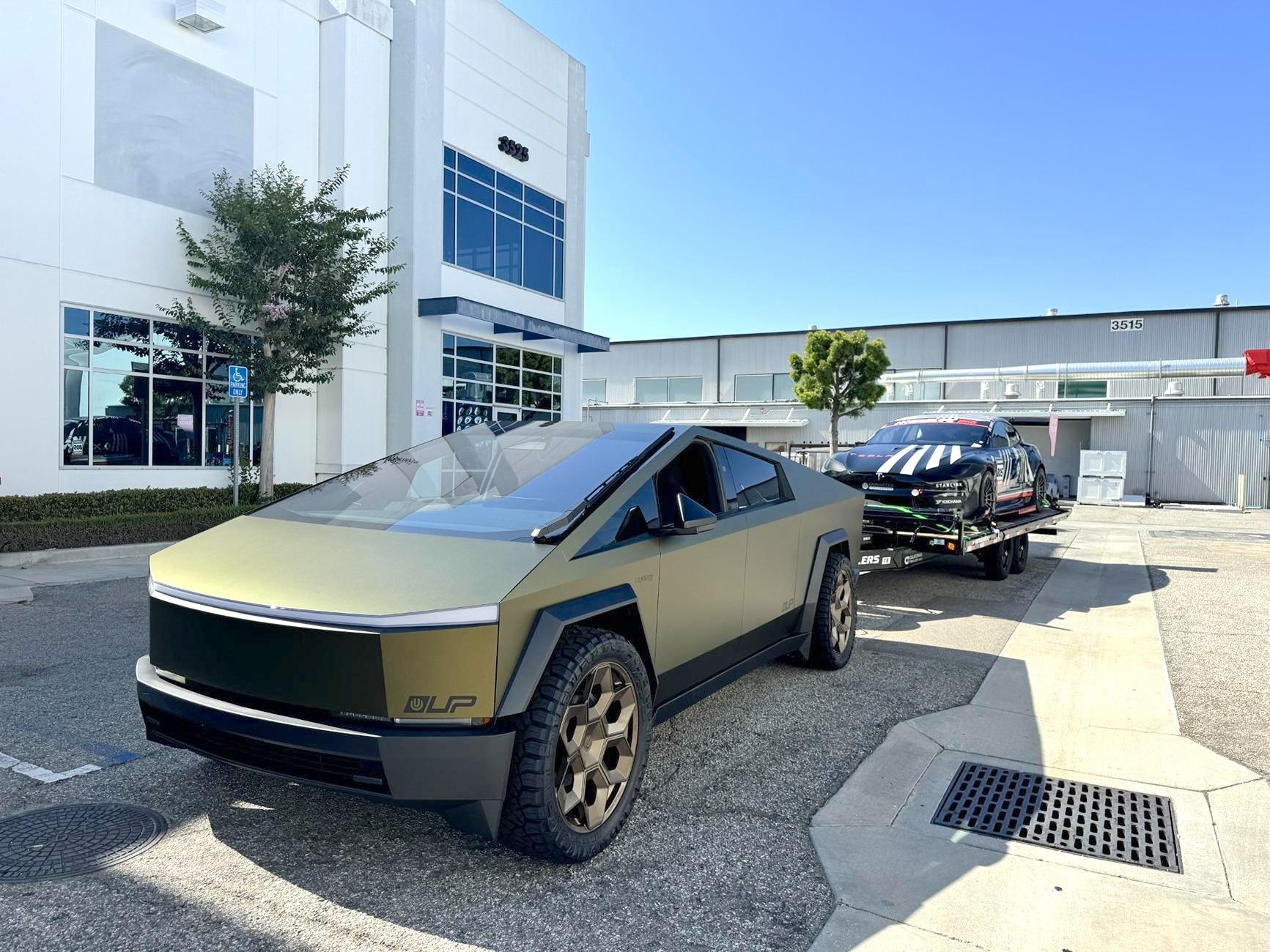 Tesla Cybertruck Report: Towing to X Takeover -- Model S Plaid racecar with our Cyberbeast on 24x9.5 UP Cybrhex wheels + Nitto Ridge Grapplers 315/45R24 HQ towin