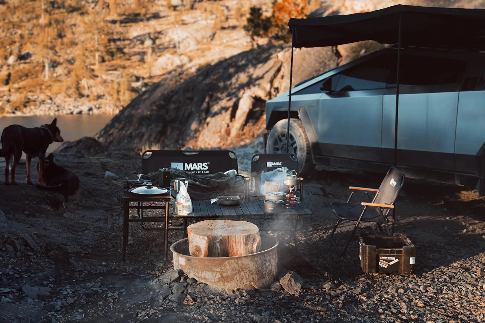 Tesla Cybertruck MARS™ CYBERLANDING KIT (Truck Bed) for Tesla Cybertruck Overlanders & Campers D_IJgIeIi7vfmWNqrZXCQEZ?key=LEJEkhBHEVaG58VvGlVmRA