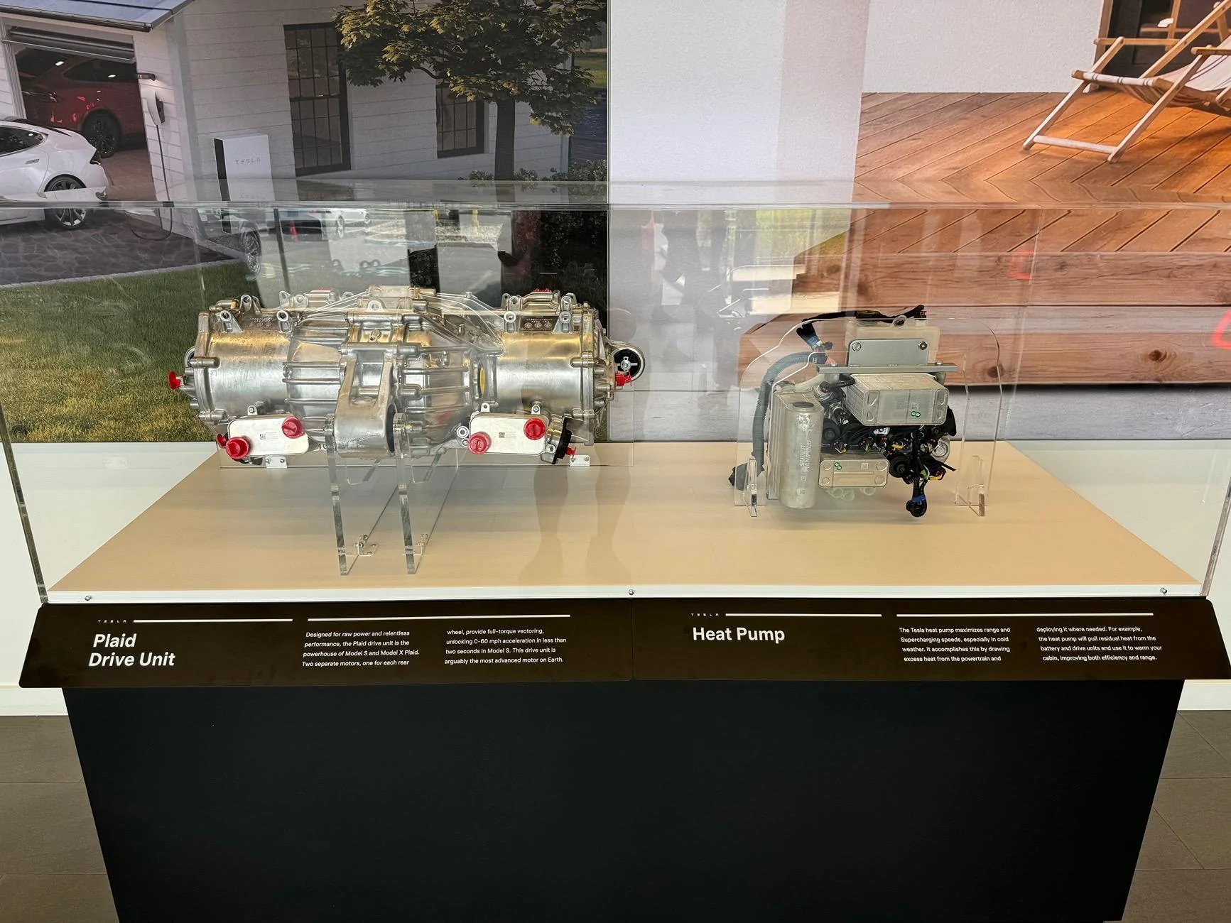 Tesla Cybertruck Cyberbeast waiting room ⏳ IMG_2621