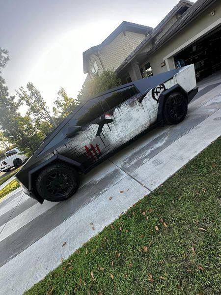 Tesla Cybertruck Cool Spray Paint Wrap on Cybertruck spray paint wrap4