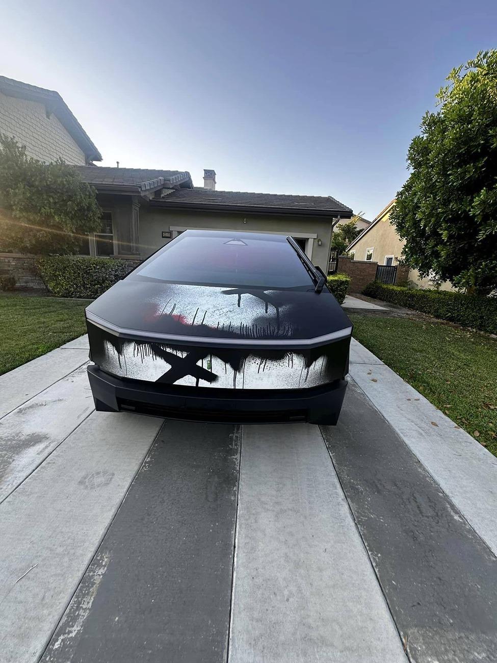 Tesla Cybertruck Cool Spray Paint Wrap on Cybertruck spray paint wrap1