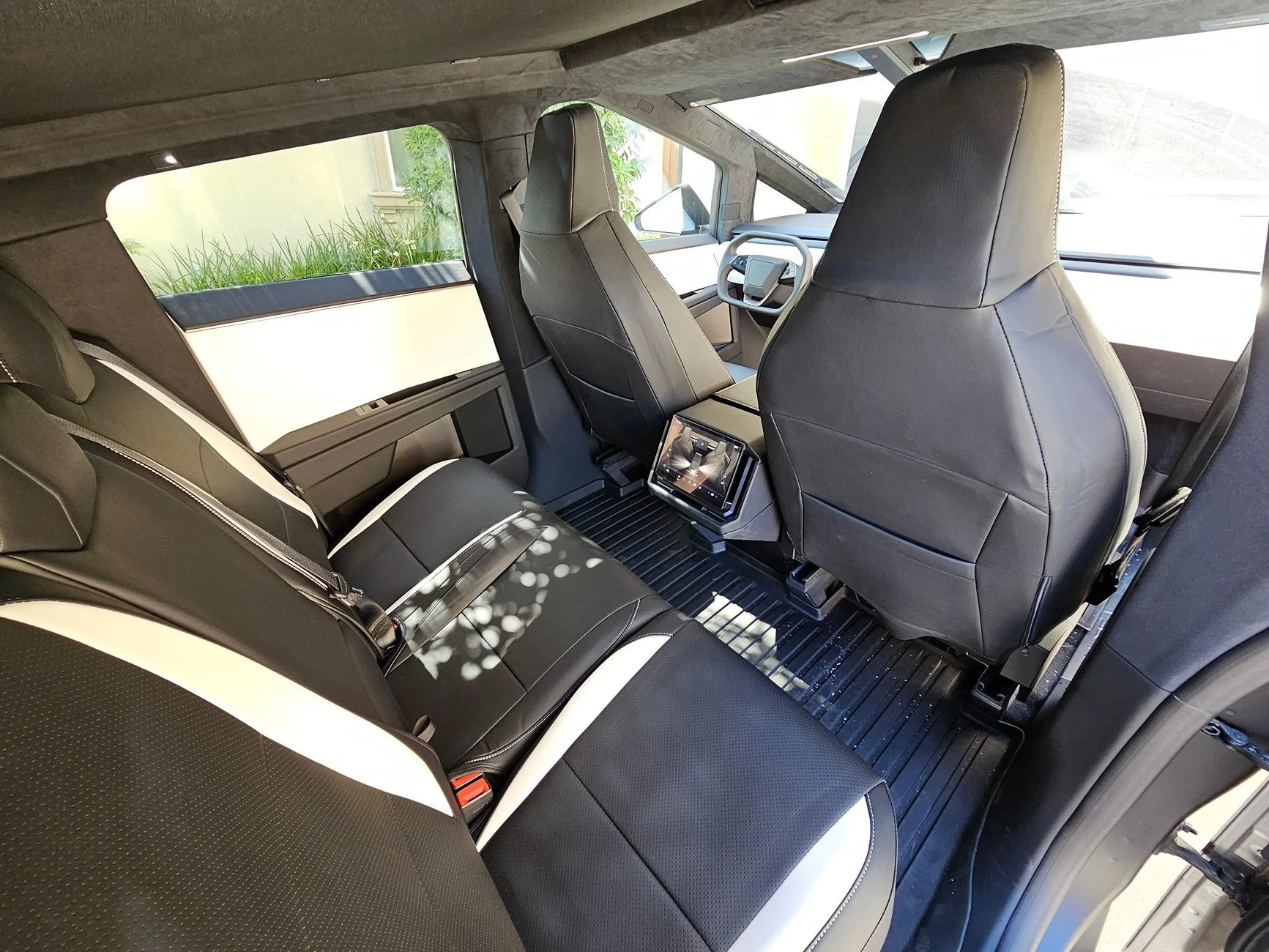 Tesla Cybertruck ElecFresh Seat Cover Review and First Impressions 20240816_161118