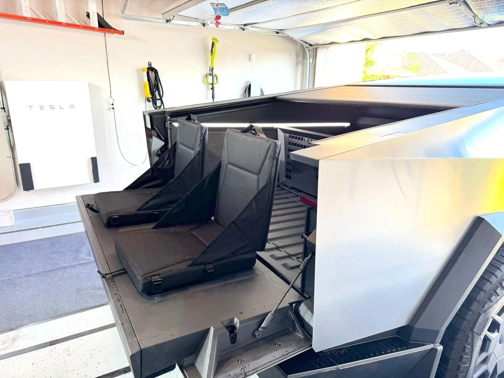 Tesla Cybertruck Cybertruck Jumpseats received -- first photos & impressions jumpseats cybertruck 1
