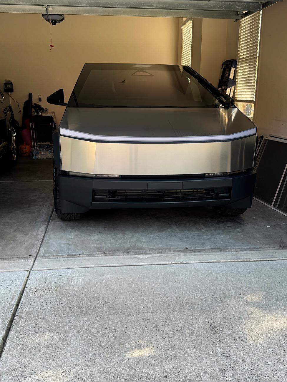 Tesla Cybertruck Cyberbeast waiting room ⏳ IMG_2246