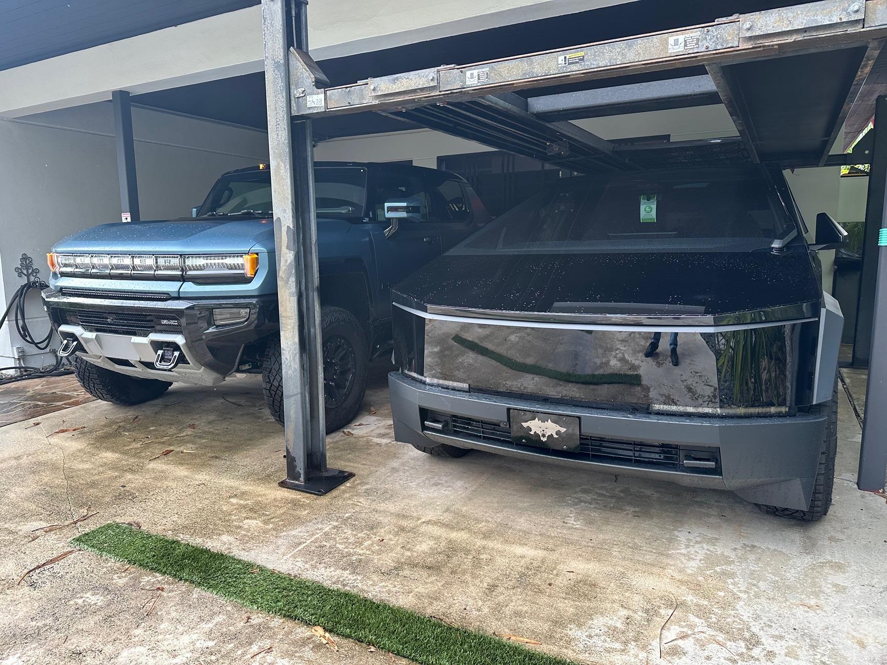 Tesla Cybertruck Cyberbeast and Hummer EV OMEGA hummerct1