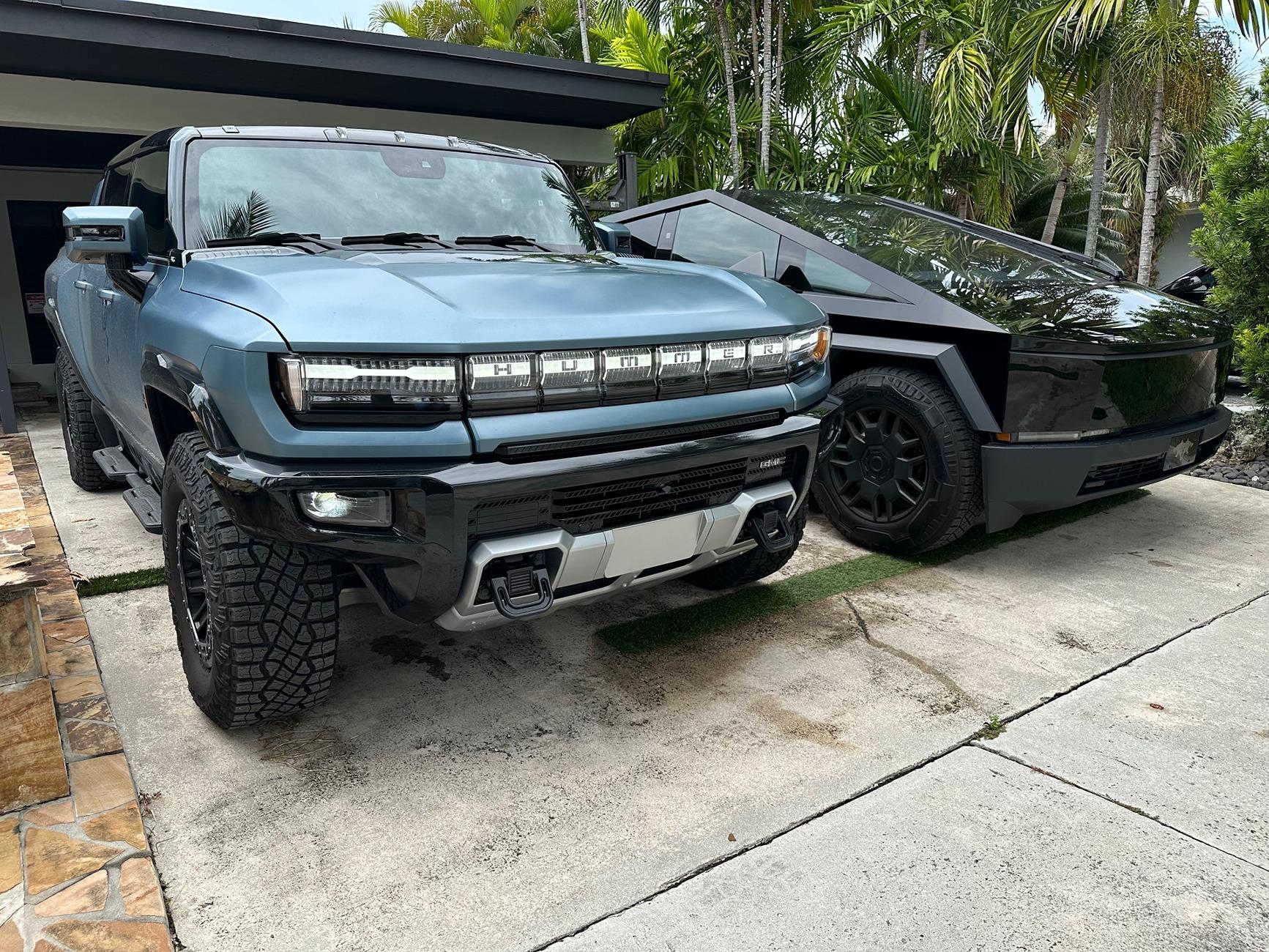 Tesla Cybertruck Cyberbeast and Hummer EV OMEGA hummerct3