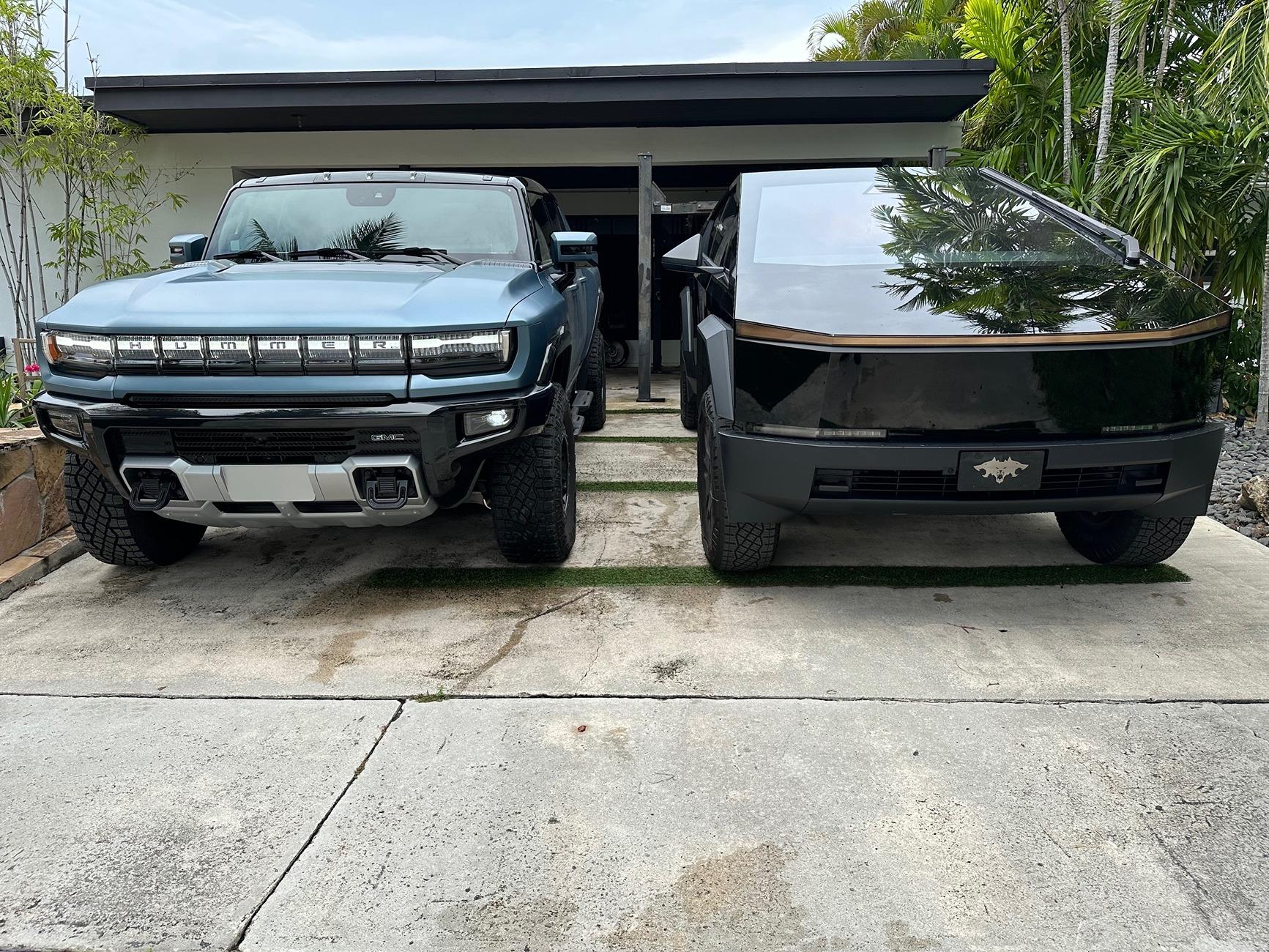 Tesla Cybertruck Cyberbeast and Hummer EV OMEGA hummerct2