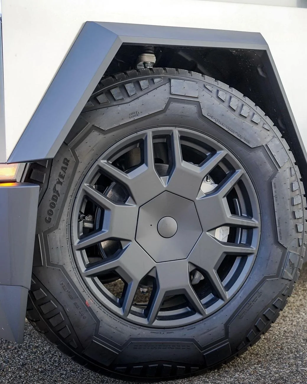 Tesla Cybertruck Have you tried these Heptagonal Hub Caps and Lug Nut Covers on your Cybertruck?– How Do They Stand Out? 🚀🔩 IMG_3968