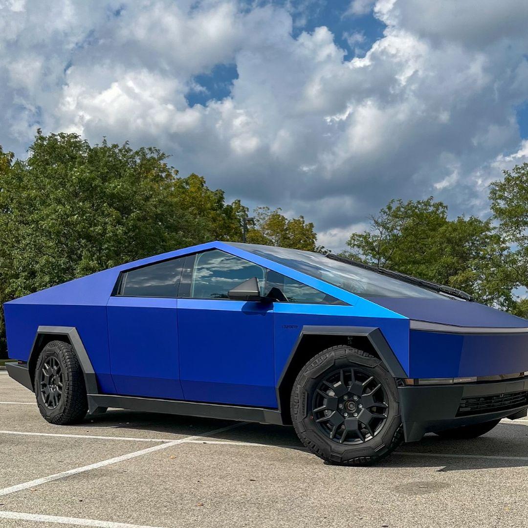 Tesla Cybertruck BLUE / BLURPLE / PURPLE Vinyl Wrap & PPF Cybertruck -- Photos & Videos Snapinsta.app_455327729_18032755160510971_5092627929813018387_n_1080