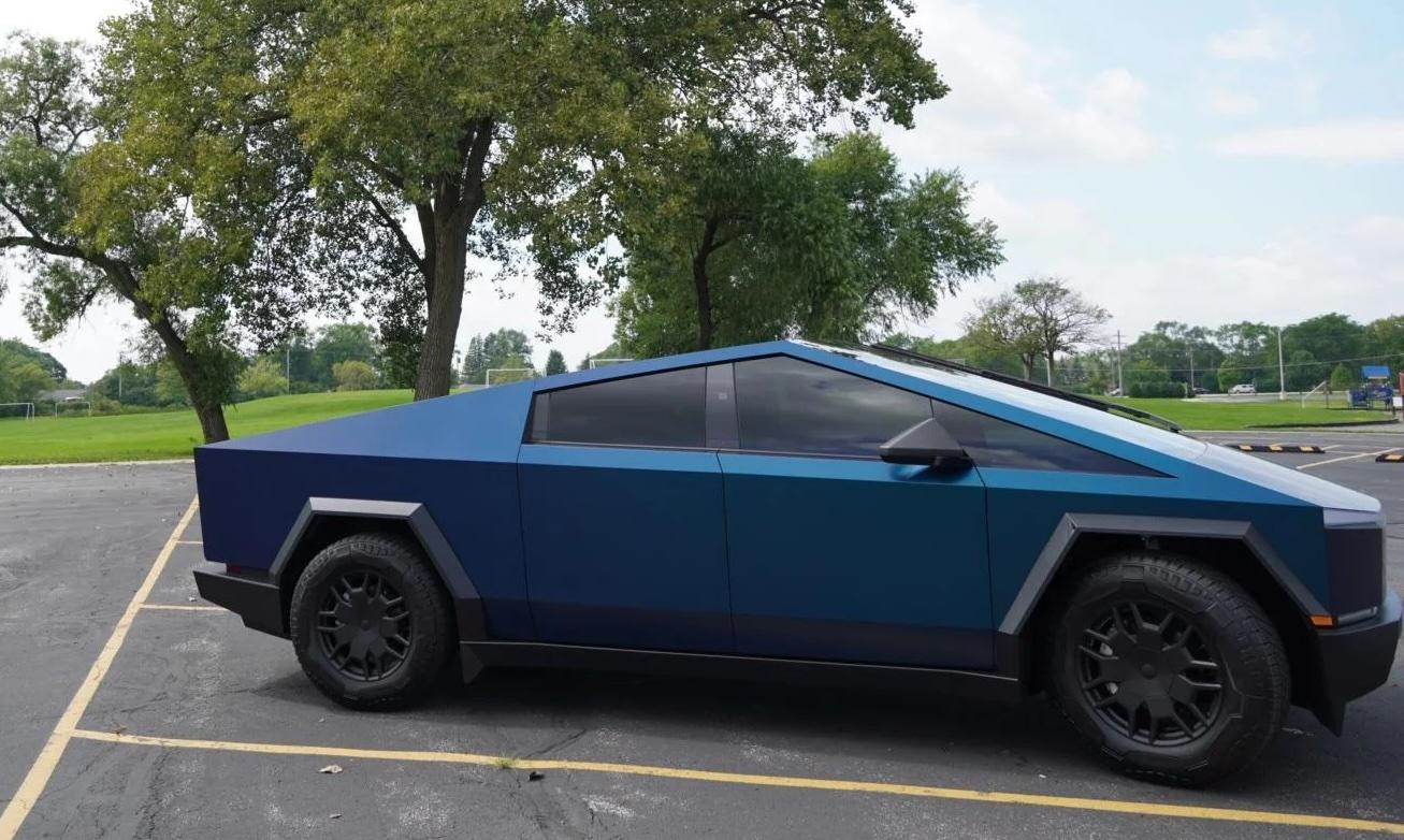 Tesla Cybertruck BLUE / BLURPLE / PURPLE Vinyl Wrap & PPF Cybertruck -- Photos & Videos avery-frozen-ocean-vinyl-wrap-v0-vn2lhjcyiojd1 copy