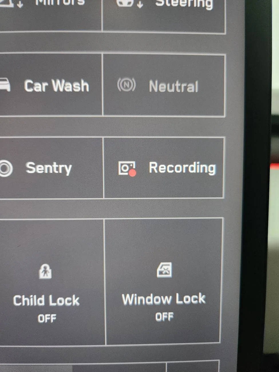 Tesla Cybertruck Gaming controller for USB-C port? 17241688847606730997480272525192