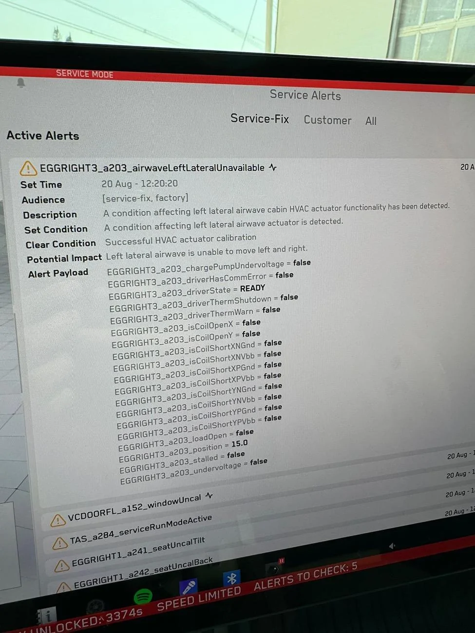 Tesla Cybertruck Cybertruck Error Unable to drive - Allow steering wheel to align Reduce turning force on steering wheel WhatsApp Image 2024-08-20 at 13.55.50