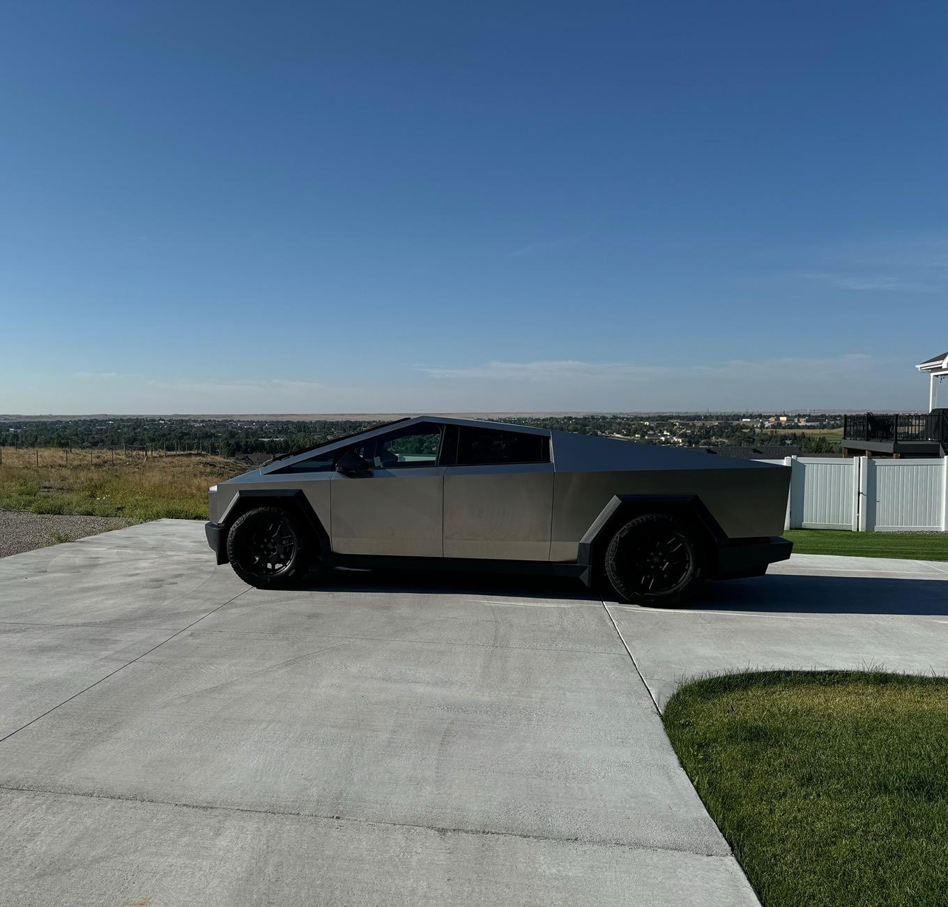 Tesla Cybertruck Daily random Cybertruck photos thread - Post Yours! 📸 🤳 1724267419393-79