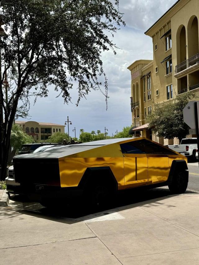 Tesla Cybertruck GOLD Vinyl Wrap & PPF Cybertruck -- Photos & Videos 4t2bywpoe3kd1