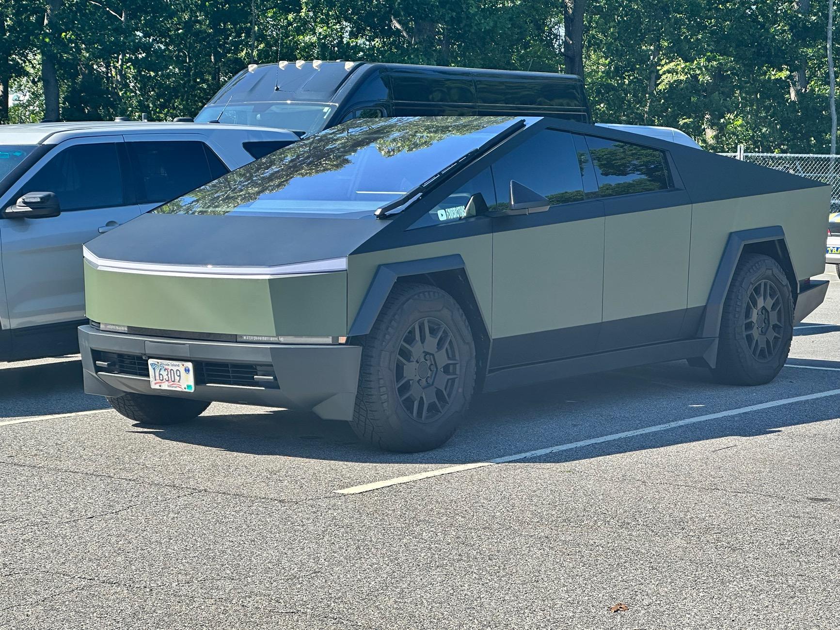 Tesla Cybertruck Post your best wrap photos! IMG_2163