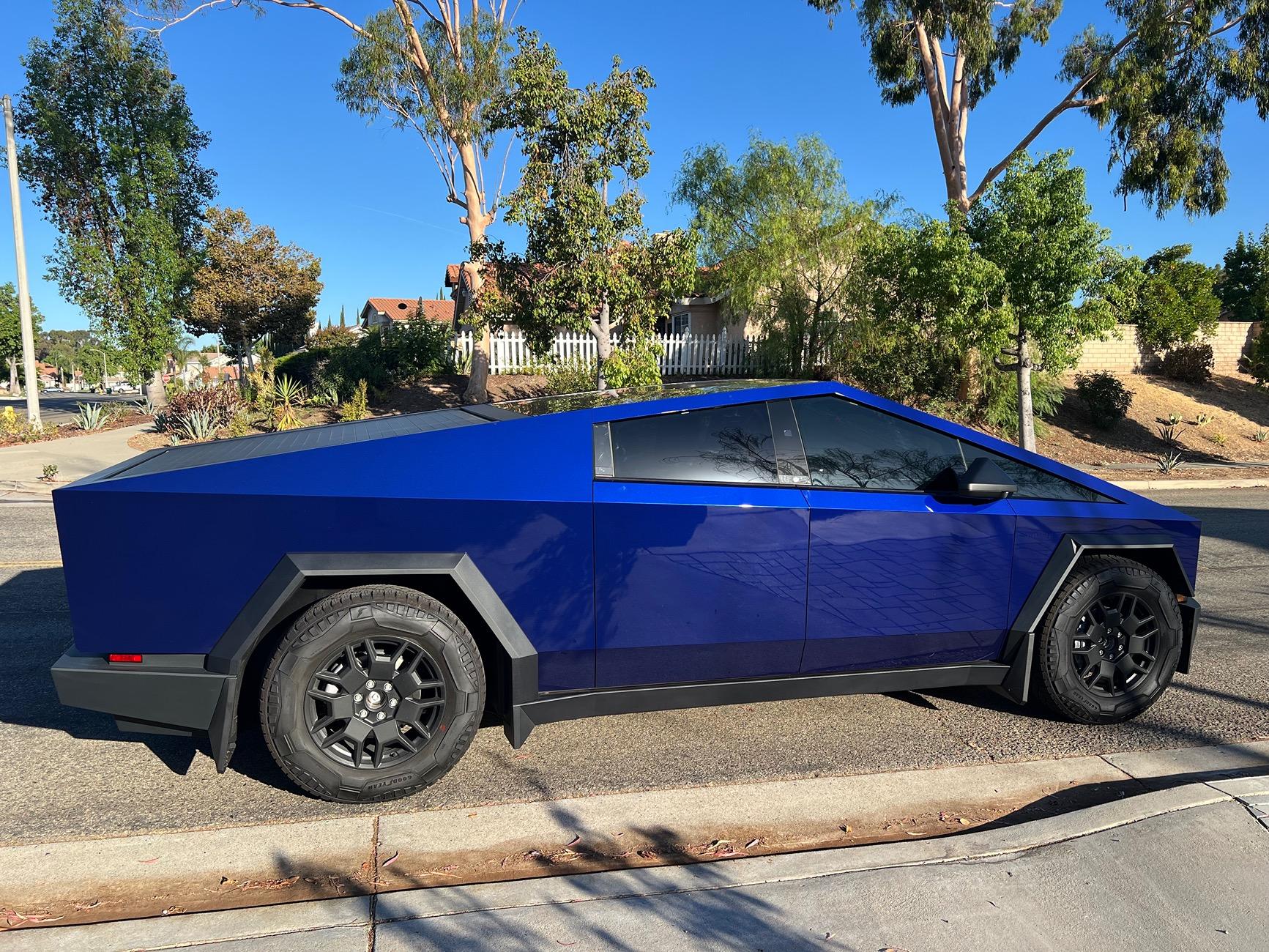 Tesla Cybertruck Post your best wrap photos! IMG_6943