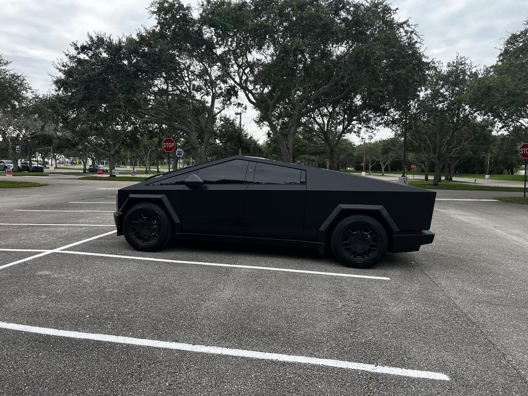 Tesla Cybertruck Post your best wrap photos! IMG_4461