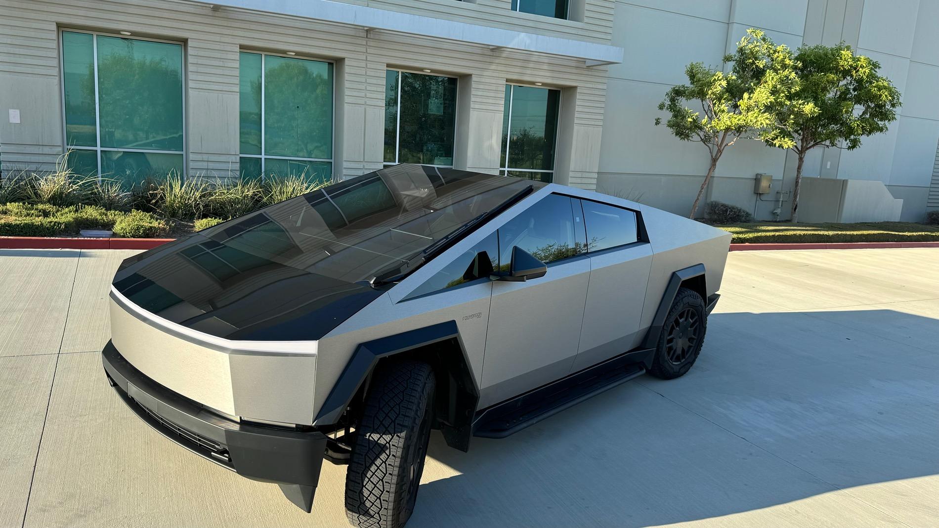 Tesla Cybertruck Post your best wrap photos! IMG_1127