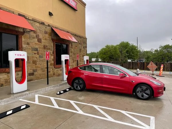 Tesla Cybertruck New Tesla Supercharger in Texas Includes Spaces (Probably) For Cybertruck 2_f8f3ec97-3ccd-4de1-bf27-b7a2184b8cf9_600x600