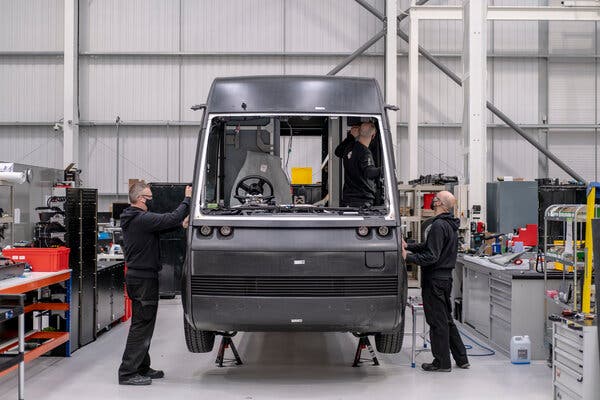 Tesla Cybertruck Arrival Developing Electric Vehicles Without Assembly Line _4bd8b8c5-342e-438d-9b16-d4c0e6dbe18f-articleLarge