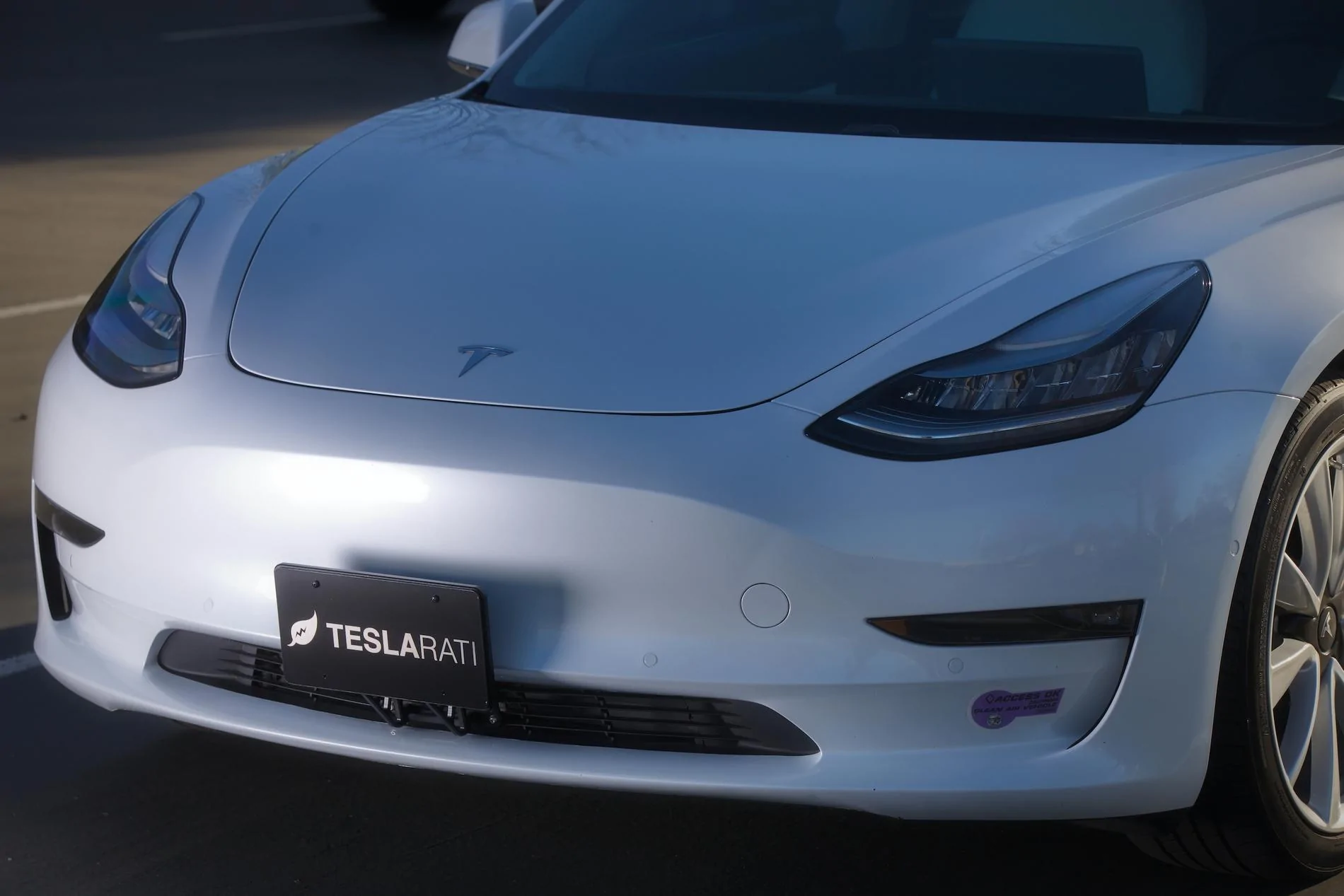 Tesla Cybertruck Tesla-Samsung relationship lights up with headlight supply deal tesla-model-3-front-license-plate-mount-headlights