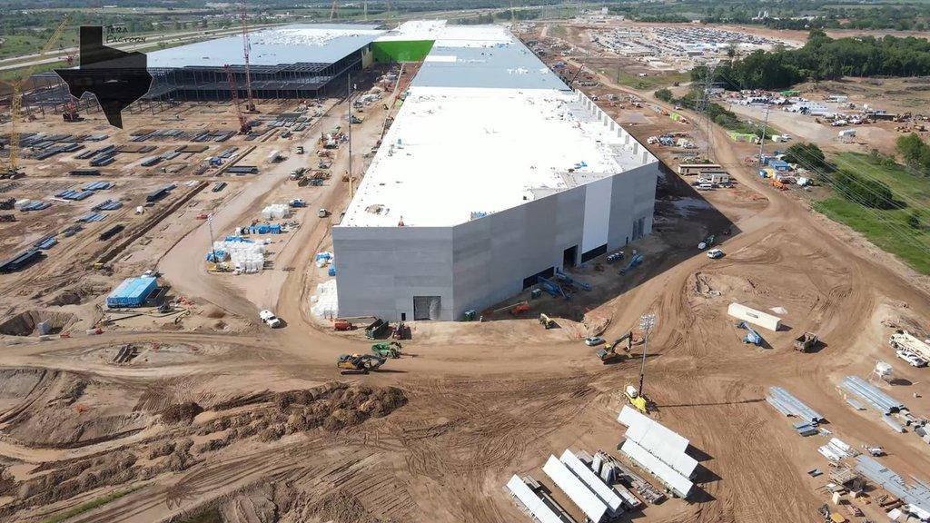 Tesla Cybertruck Tesla Giga Texas on Track to Launch Production & Deliveries this Year 11_60946734-33ee-4edf-a9c0-eff4d30975f8_1024x1024