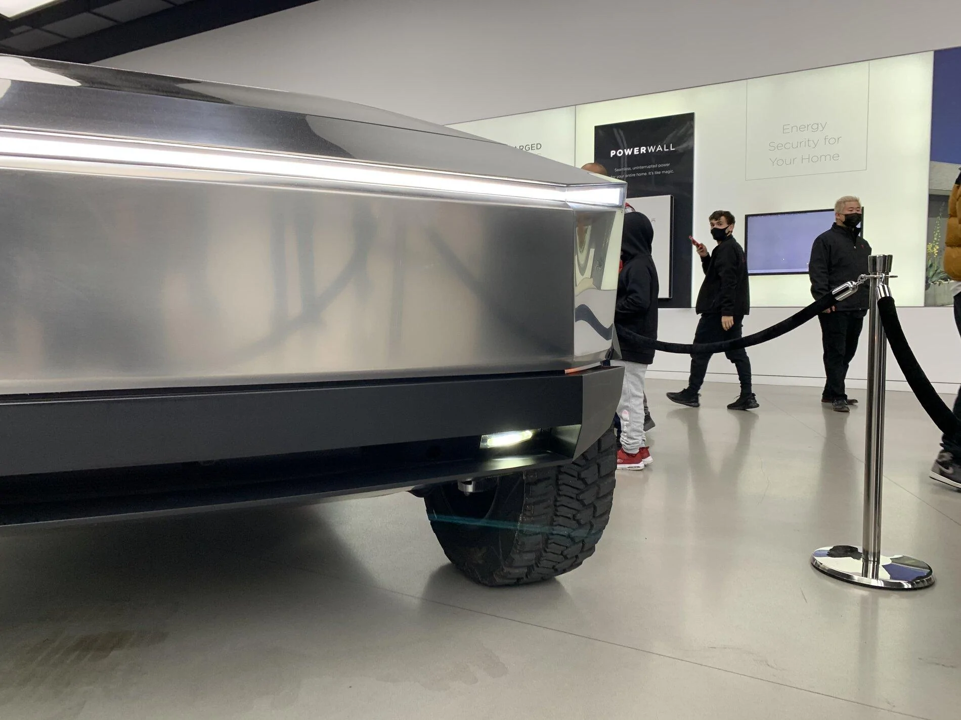 Tesla Cybertruck Cybertruck Spotted in NYC! [Street Video Added] A333C5FE-7BC5-4E56-8ACF-E321741370DB