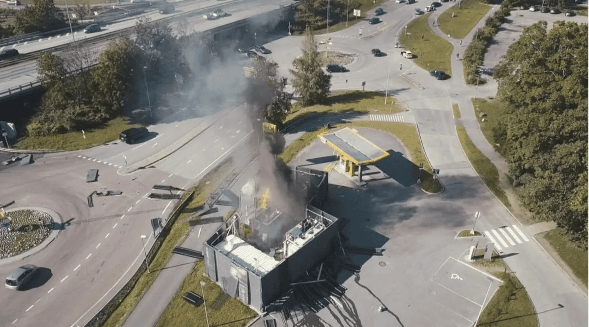 Tesla Cybertruck Hydrogen Fueling Station Explodes: Toyota & Hyundai Halt Fuel Cell Car Sales Screen Shot 2021-05-09 at 7.50.35 AM