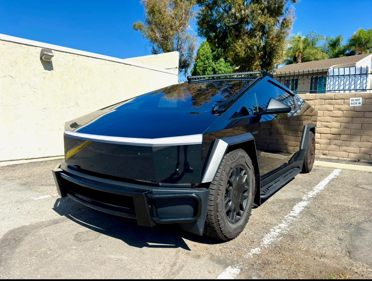 Tesla Cybertruck Cybertruck NEW Pushbar, Ultrawide Lightbar and Running Boards! Would You Consider It? IMG_9056