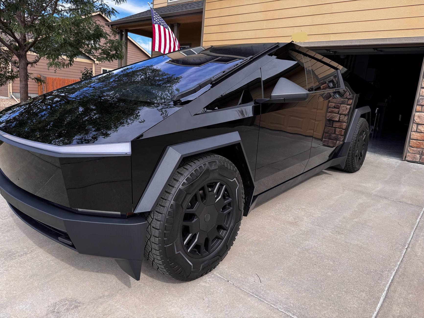 Tesla Cybertruck Cyberbeast waiting room ⏳ IMG_2374