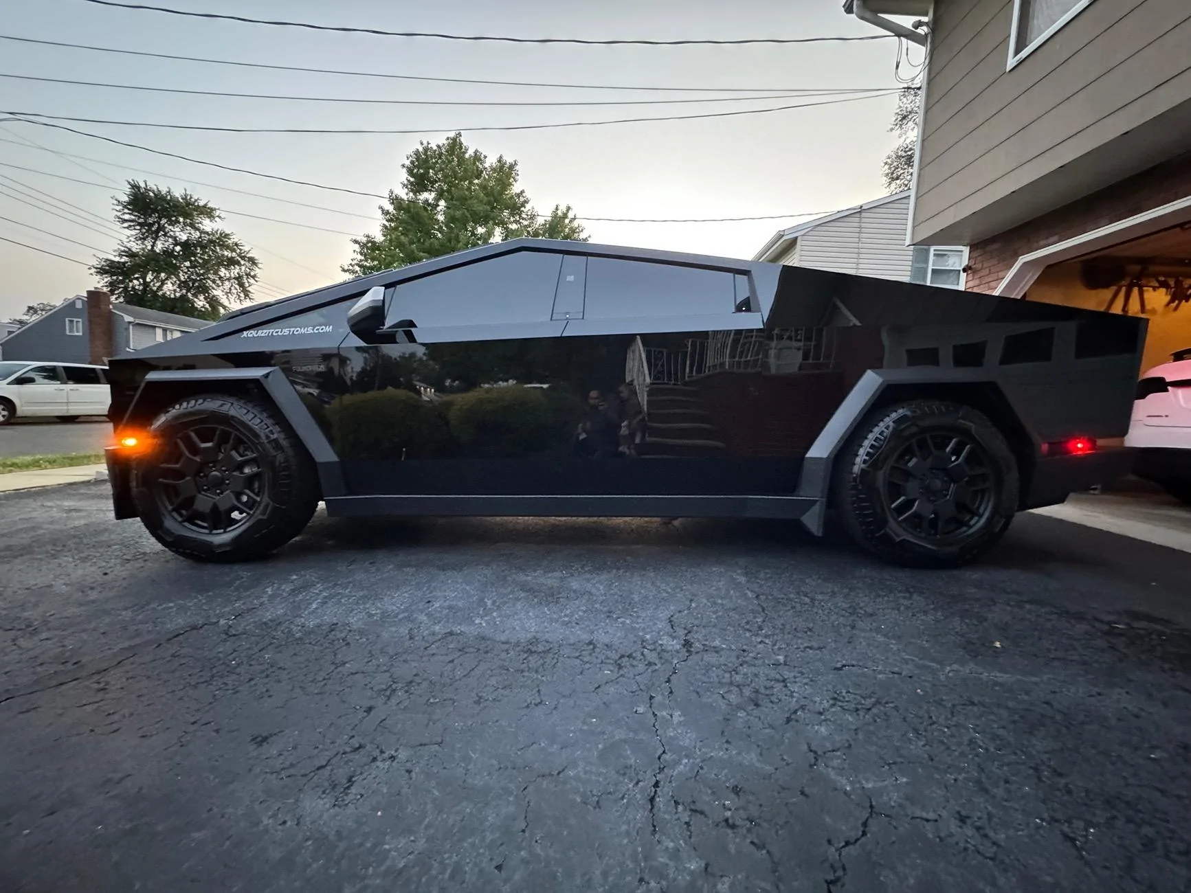 Tesla Cybertruck Cybertruck window tint - what percentage did you install?! IMG_7674