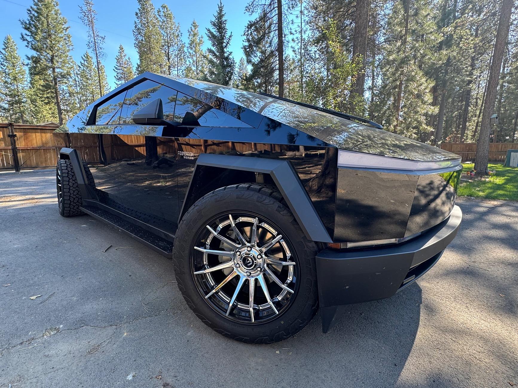 Tesla Cybertruck Let’s see your wheels/Tires and wraps IMG_0911