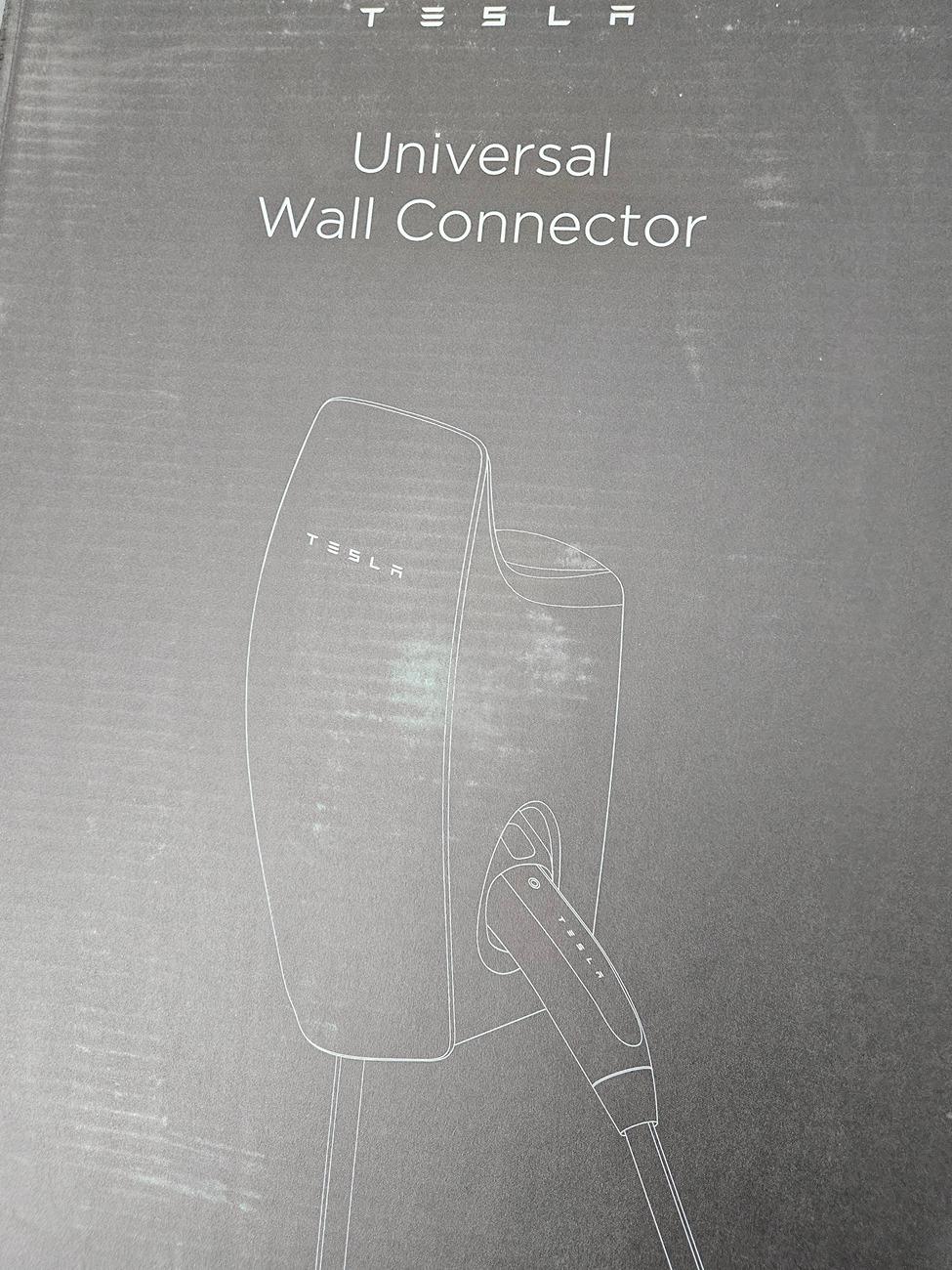 Tesla Cybertruck Tesla Powershare Gateway and Universal Wall Connector New in Box connector