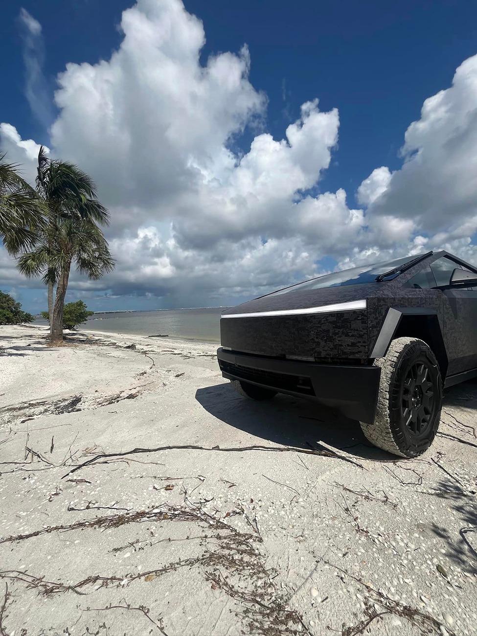 Tesla Cybertruck Camo / Camouflage Vinyl Wrap & PPF Cybertruck -- Photos & Videos Black Digital Camo Cybertruck Wrap 3