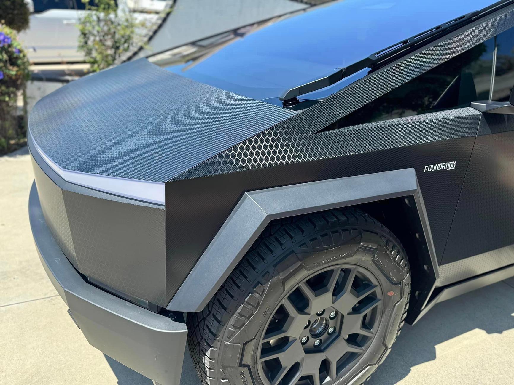 Tesla Cybertruck Black HONEYCOMB Wrap black-honeycomb-vinyl-wrap-cybertruck-wrap-1-