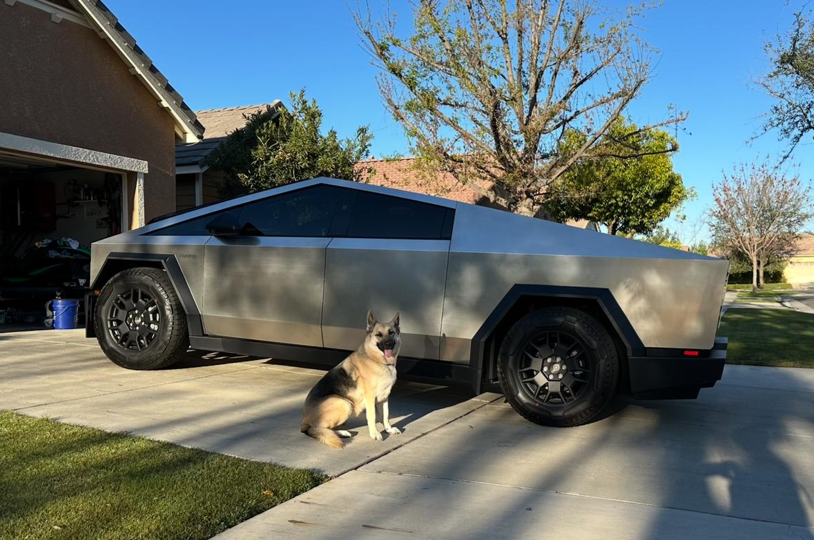 Tesla Cybertruck [WTS] AWD CyberTruck - $92,000 IMG_7307