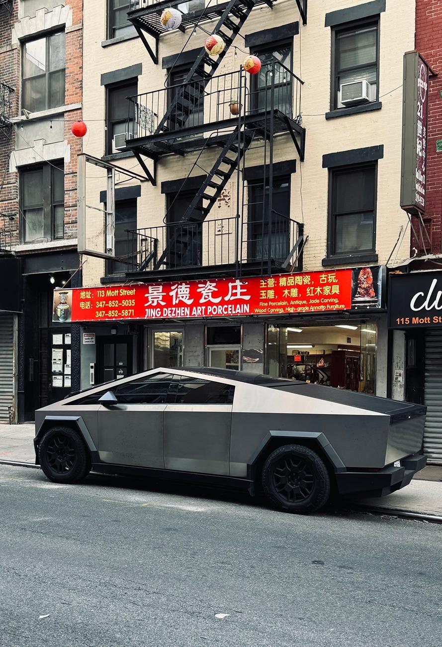 Tesla Cybertruck Daily random Cybertruck photos thread - Post Yours! 📸 🤳 GWFGjG8XQAApIjs