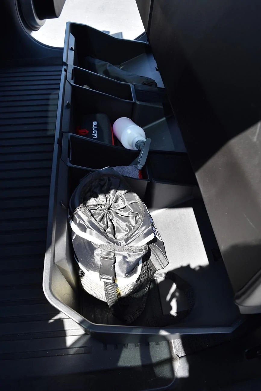 Tesla Cybertruck 🚀 Cybertruck Rear Underseat Storage Bin by Teslaunch - New Review by CT Owner! 🔥 Cybertruck Rear Underseat Storage Bin By Teslaunch (1)