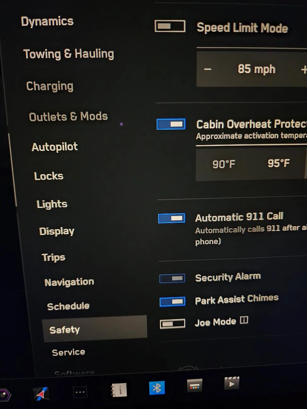 Tesla Cybertruck A very dissatisfied owner with this Park Assist update. 20240829_063454