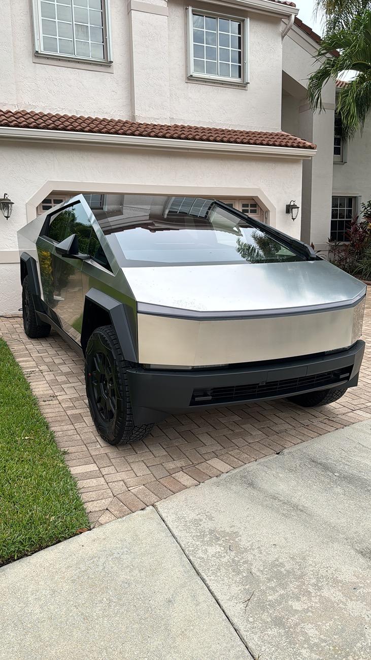 Tesla Cybertruck CNN be CNN'ing on Cybertruck [⚠️ ADMIN REMINDER: NO POLITICS] 167A5BF8-5537-4705-A3A9-154C0D456364