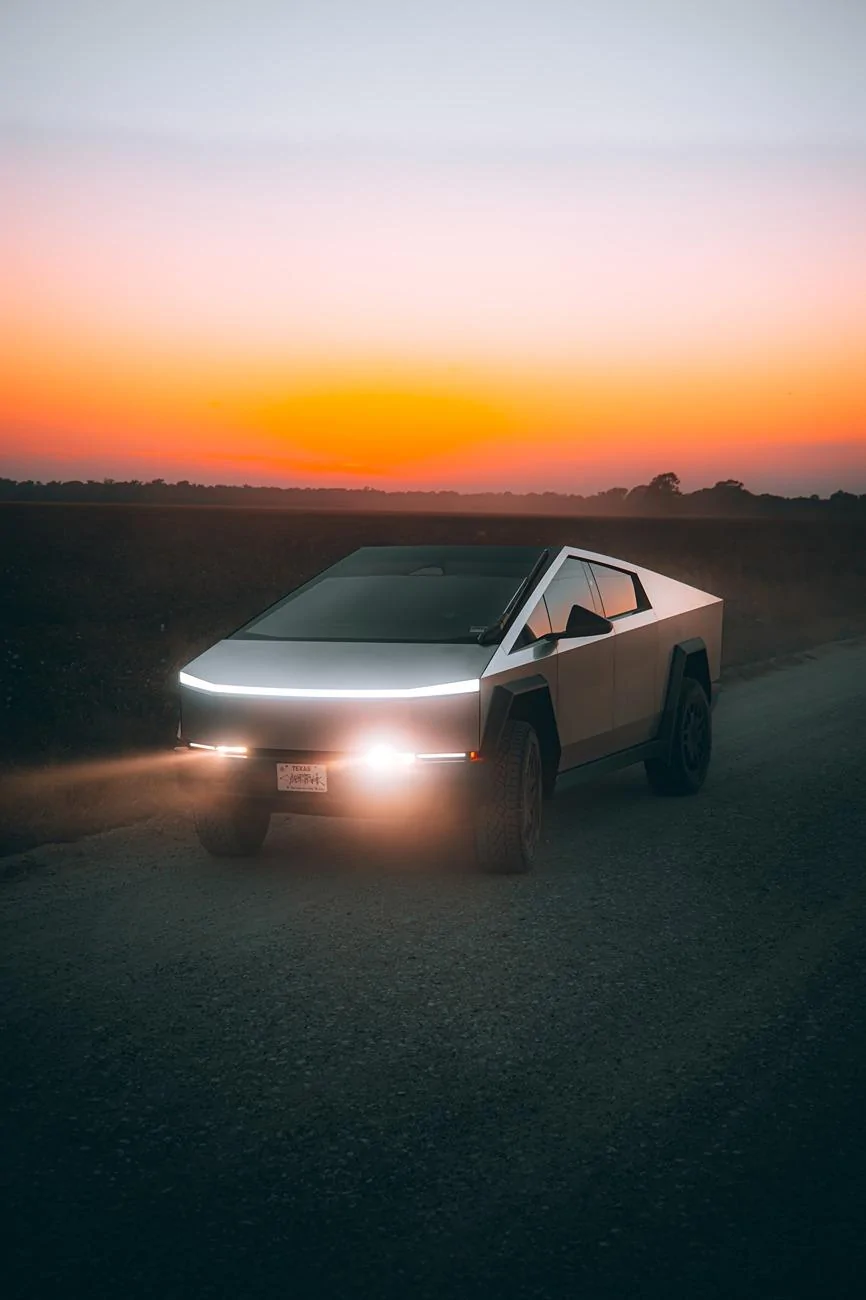 Tesla Cybertruck Unforgettable Cybertruck Moments: Captured by a Pro Photographer! 20240825_020049700_iOS1