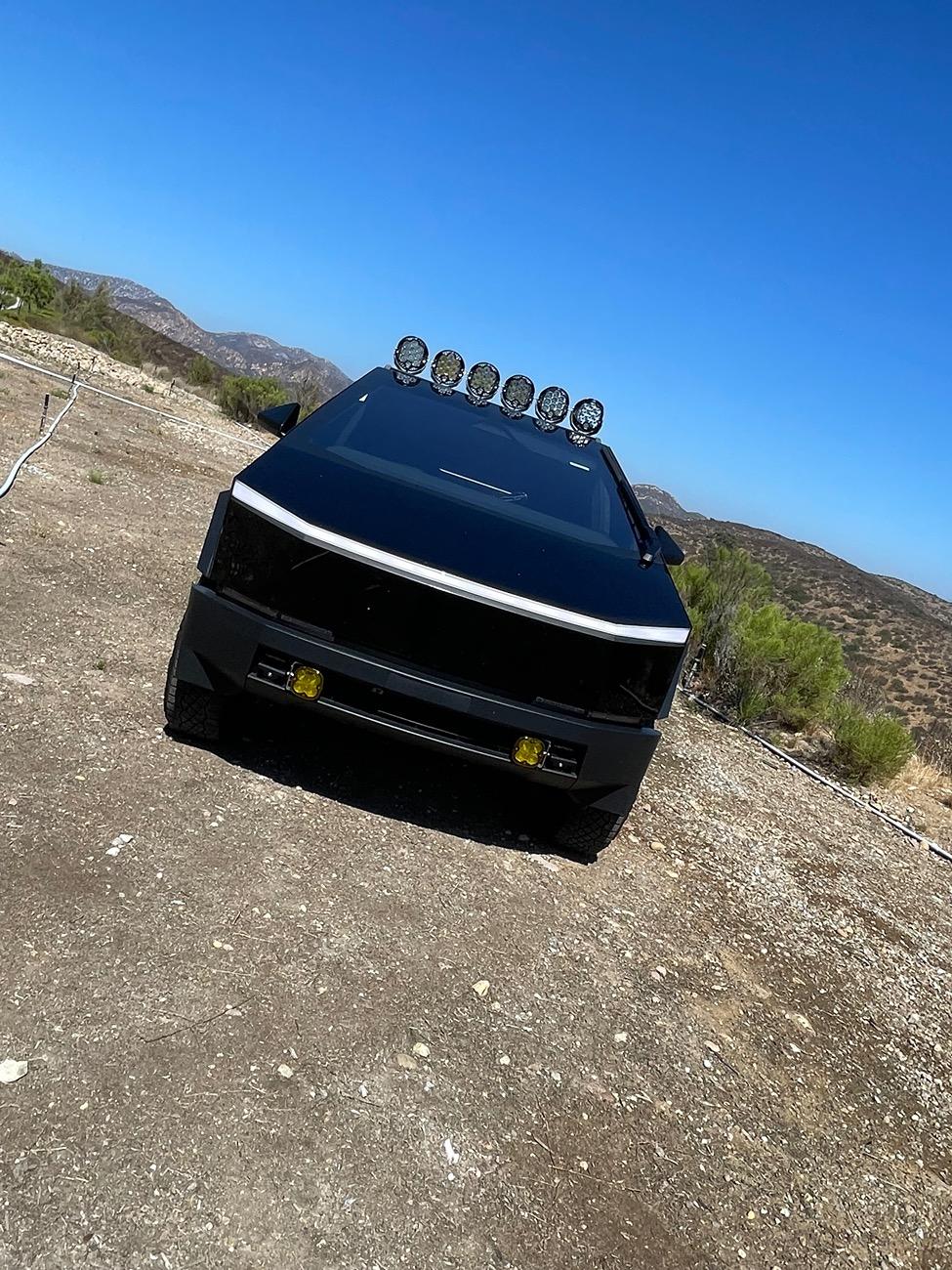 Tesla Cybertruck 🤯 CYBERTRUCKco x Baja Designs 89,000 Lumens LP9 Pro kit IMG_7110